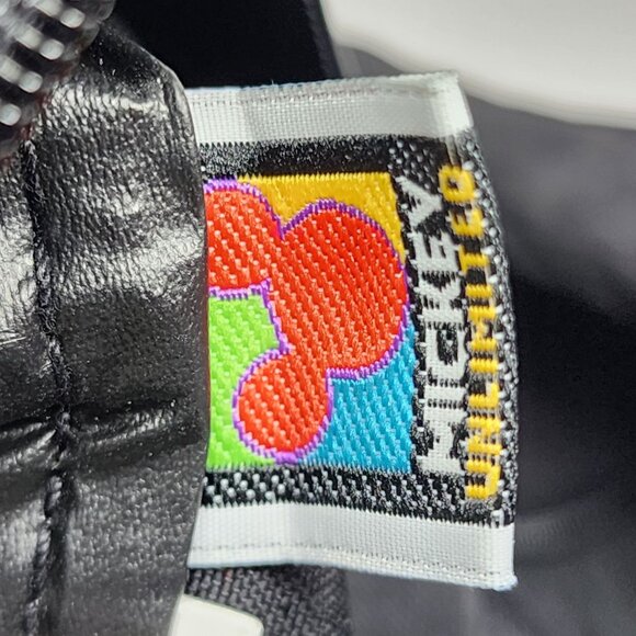 Disney Mickey Mouse Unlimited Vintage 90s Black Duffle Bag Plush Keychain New - Picture 11 of 12